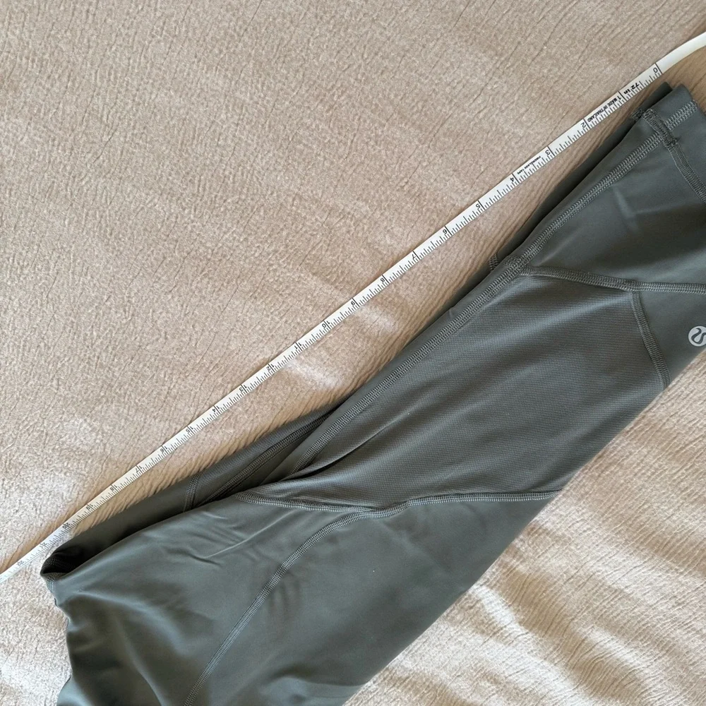 lululemon athletica Olive Green Cropped Leggings